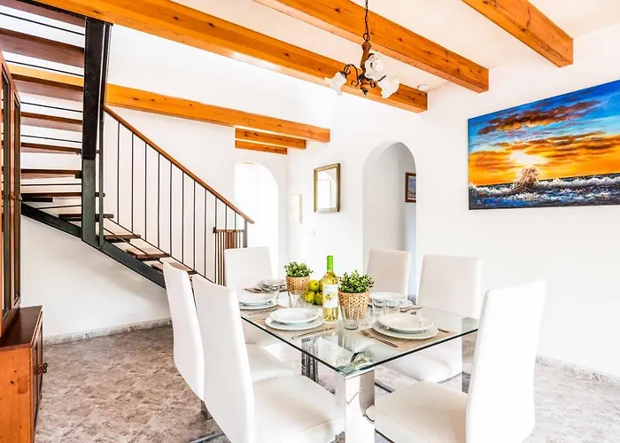 Karoline Villa Cala en Forcat