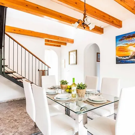 Karoline Villa Cala'n Forcat